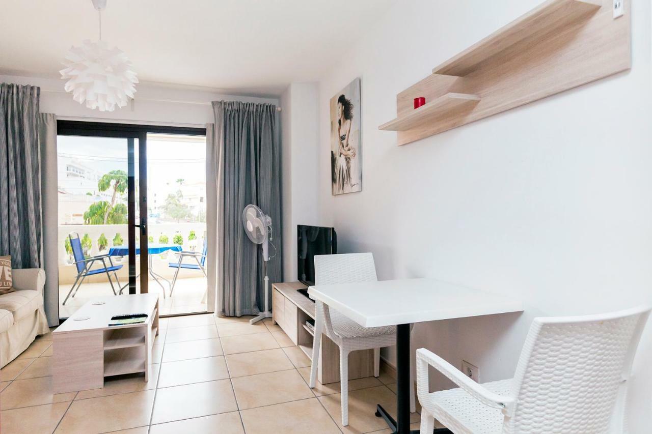 Popular Complex Apartment Los Cristianos  Exterior photo